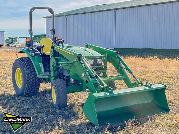 Image of John Deere 4066R equipment image 2