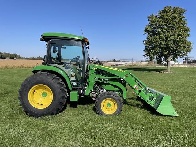 Image of John Deere 4066R equipment image 4