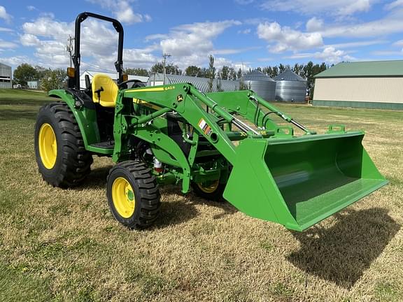 Image of John Deere 4066R Primary image