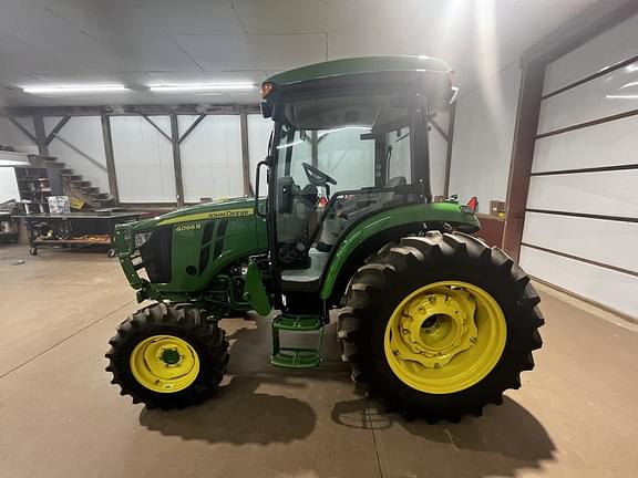 Image of John Deere 4066R equipment image 1