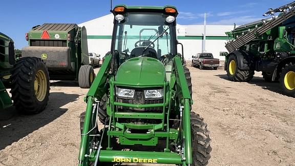 Image of John Deere 4066R equipment image 1