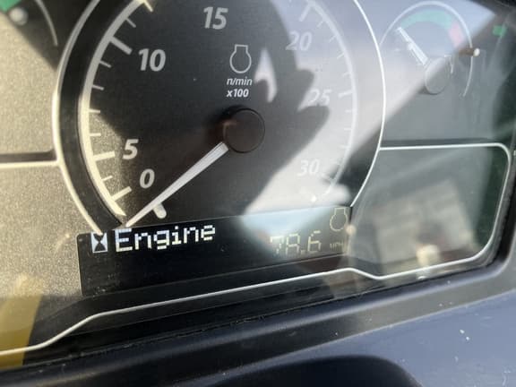 Image of John Deere 4066R equipment image 4