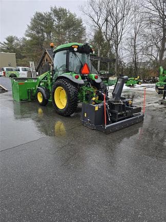 Image of John Deere 4066R equipment image 3