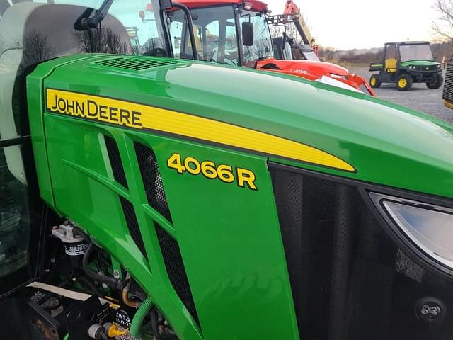 Image of John Deere 4066R equipment image 2