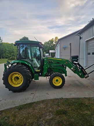 Image of John Deere 4066R equipment image 2