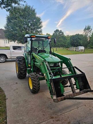Image of John Deere 4066R equipment image 3