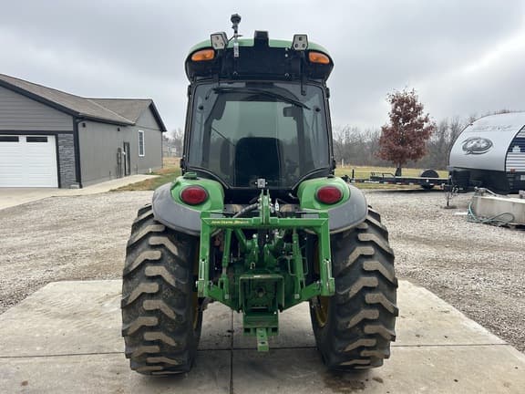 Image of John Deere 4066R equipment image 2