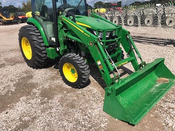 Image of John Deere 4066R equipment image 4