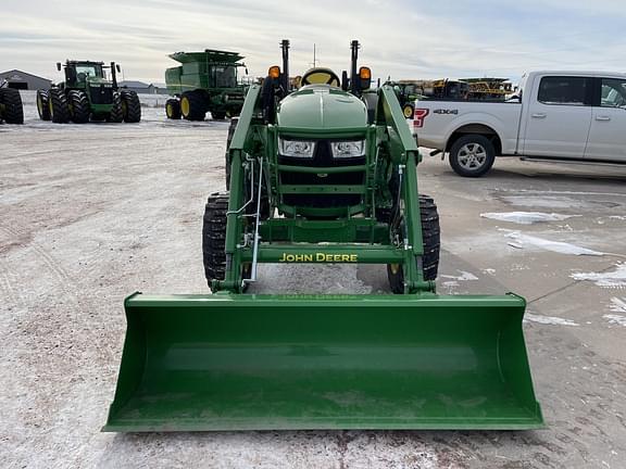 Image of John Deere 4066R equipment image 2