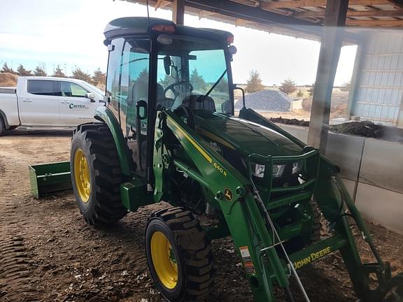 Image of John Deere 4066R equipment image 2