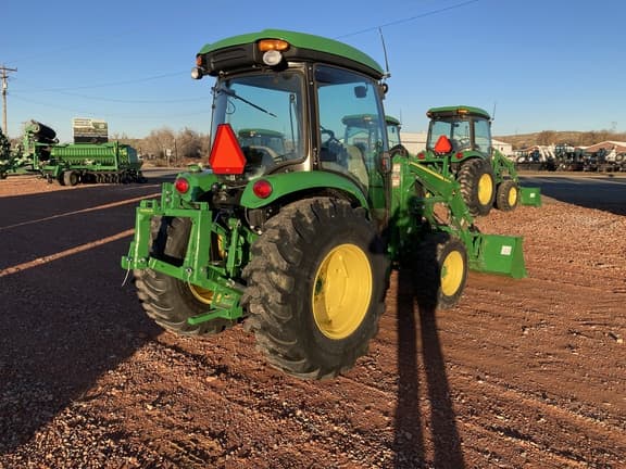 Image of John Deere 4066R equipment image 4