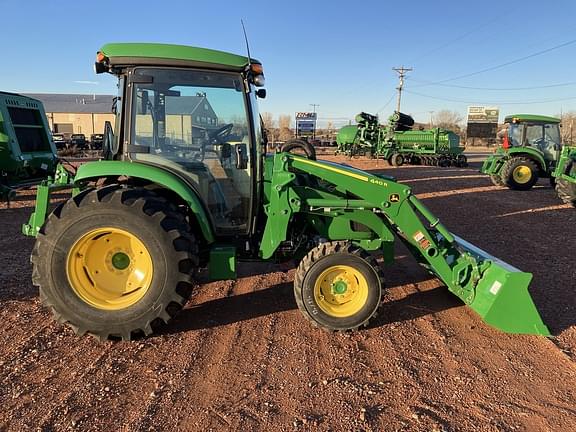 Image of John Deere 4066R equipment image 3