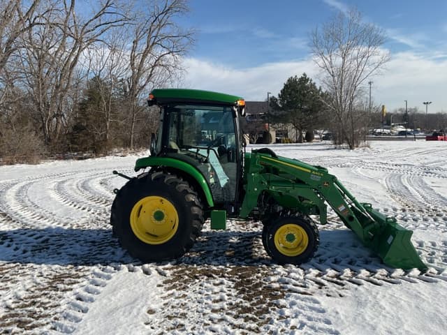 Image of John Deere 4066R equipment image 3