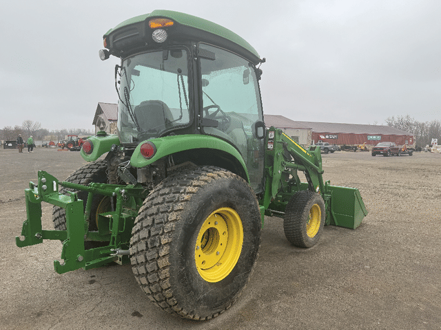 Image of John Deere 4066R equipment image 1