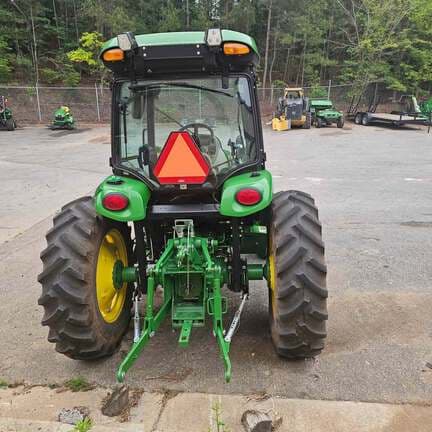 Image of John Deere 4075R equipment image 3