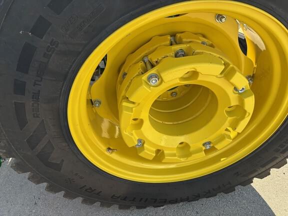 Image of John Deere 4075R equipment image 3