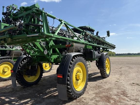Image of John Deere 410R equipment image 1