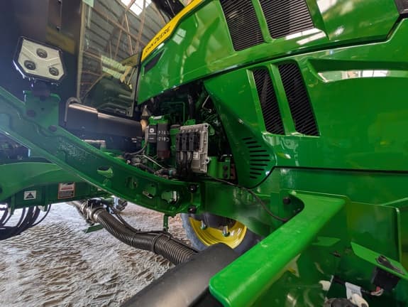 Image of John Deere 410R equipment image 3
