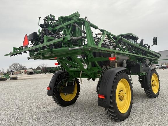 Image of John Deere 410R equipment image 4