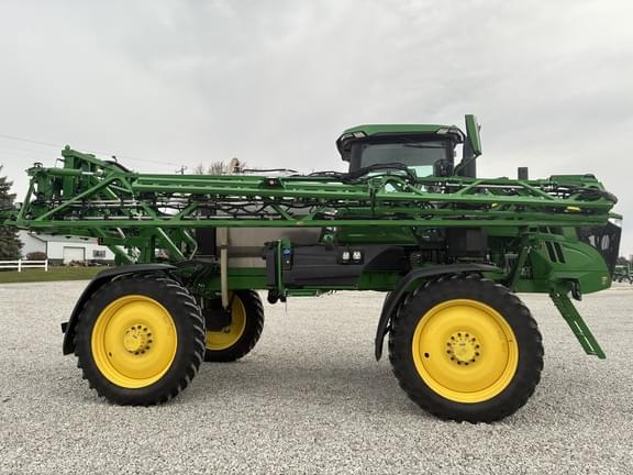 Image of John Deere 410R equipment image 3