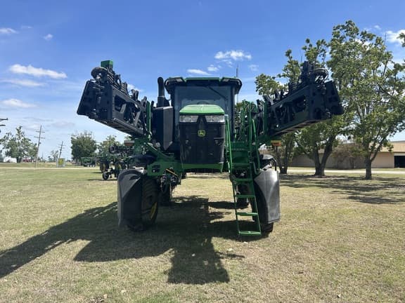 Image of John Deere 410R equipment image 3