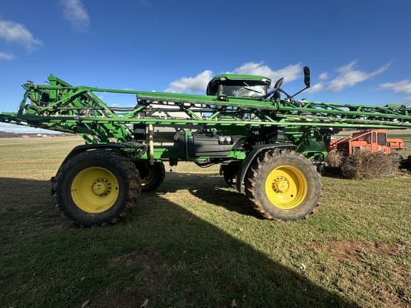 Image of John Deere 410R equipment image 2