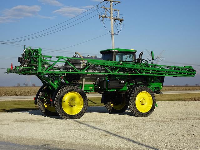 Image of John Deere 410R equipment image 3