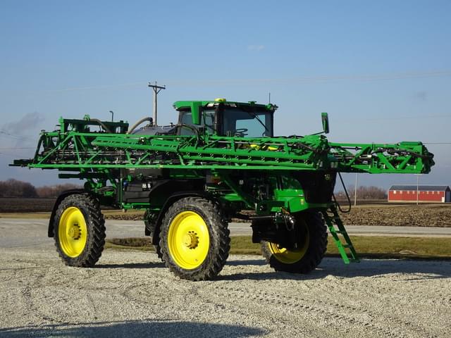 Image of John Deere 410R equipment image 3