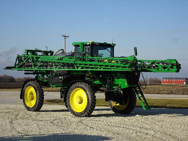 Image of John Deere 410R equipment image 3