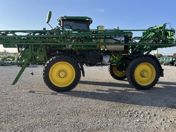 Image of John Deere 410R equipment image 1