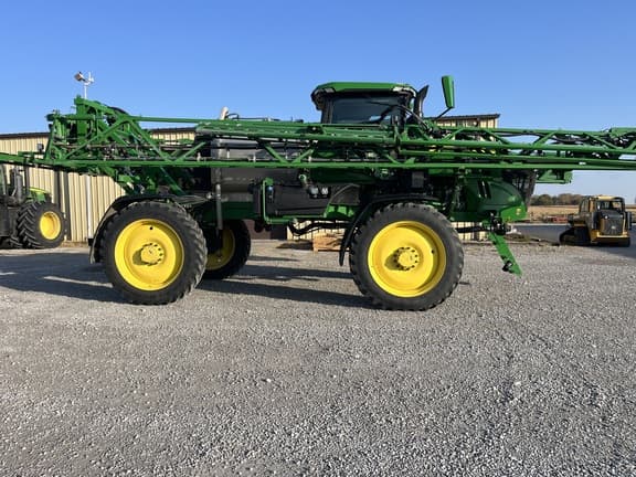 Image of John Deere 410R equipment image 2