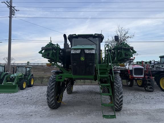 Image of John Deere 410R equipment image 3