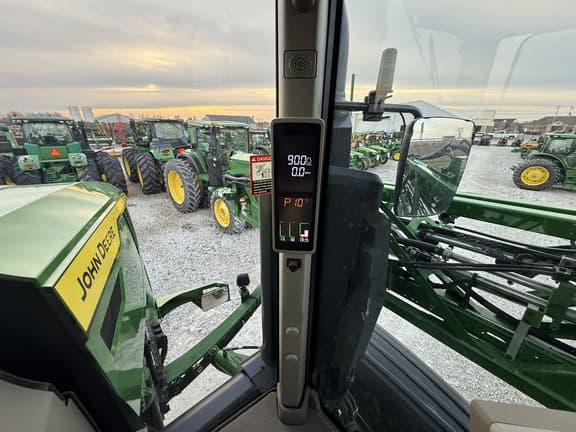 Image of John Deere 410R equipment image 4