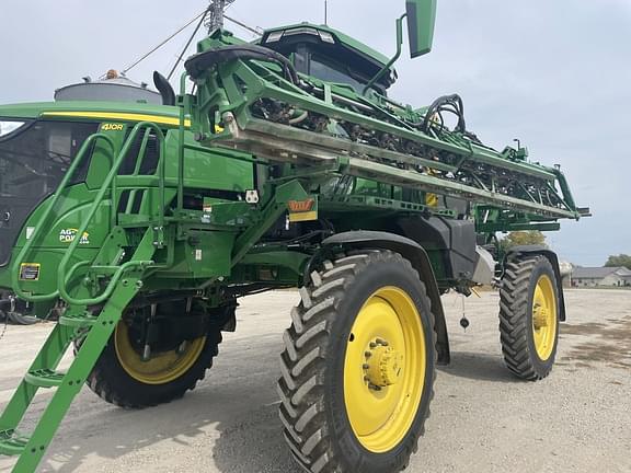 Image of John Deere 410R equipment image 2