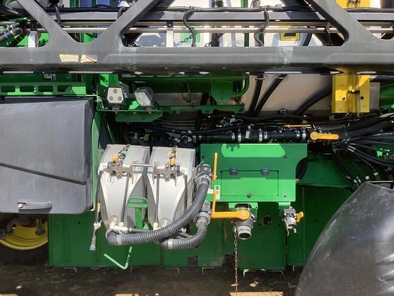 Image of John Deere 410R equipment image 4