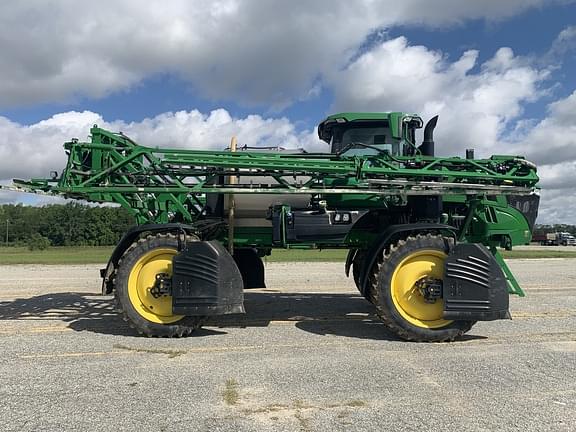 Image of John Deere 410R equipment image 3