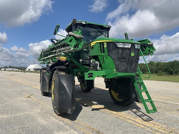 Image of John Deere 410R equipment image 1