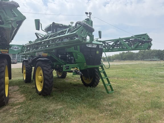 2023 John Deere 410R Equipment Image0