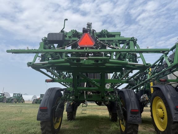 Image of John Deere 410R equipment image 3