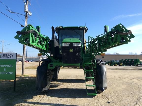 Image of John Deere 410R equipment image 1