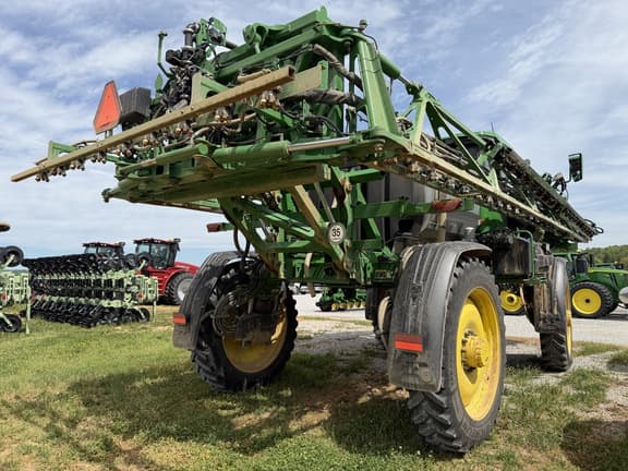 Image of John Deere 410R equipment image 3