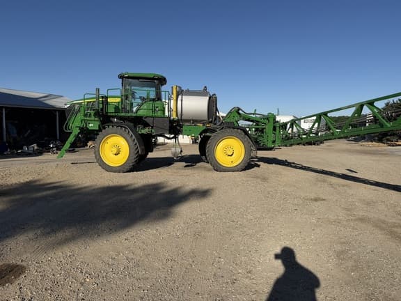 Image of John Deere 410R equipment image 3