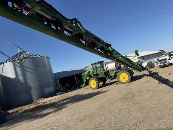 Image of John Deere 410R equipment image 2