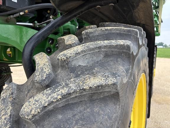 Image of John Deere 410R equipment image 3