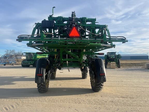 Image of John Deere 410R equipment image 4