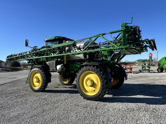 Image of John Deere 410R equipment image 4