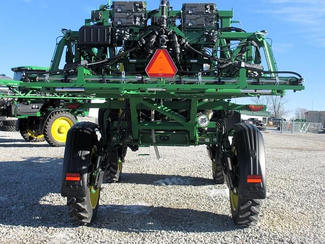 Image of John Deere 410R equipment image 4