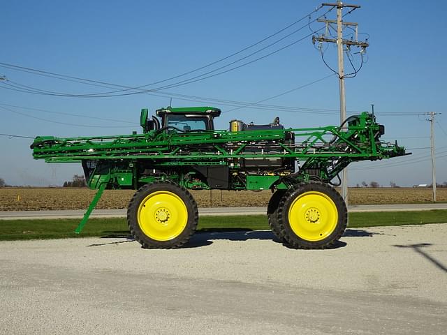 Image of John Deere 410R equipment image 2