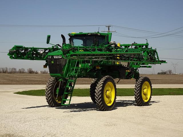 Image of John Deere 410R equipment image 1