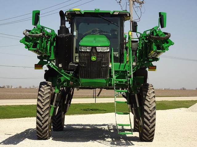 Image of John Deere 410R equipment image 2